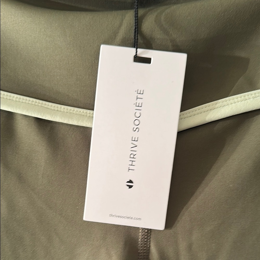 Thrive Societe Piped 7/8 Legging. Olive/Laurel Size small. T31L151